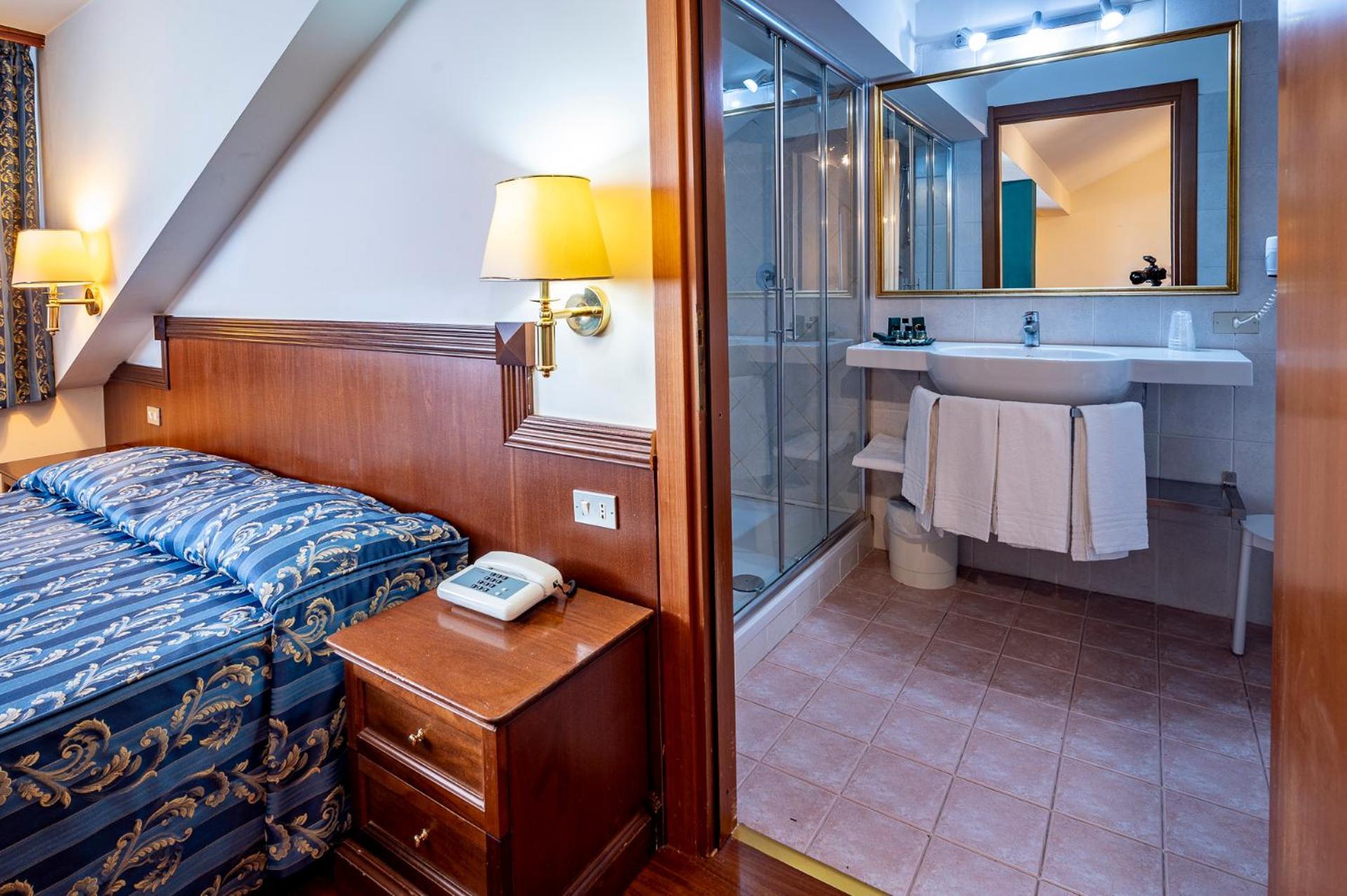 Hotel Corona & Spa Pescasseroli Ngoại thất bức ảnh